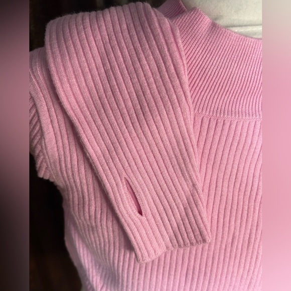 NWT-Wild Fable Pink Ribbed Cropped Sweater🩷 - Picture 3 of 6
